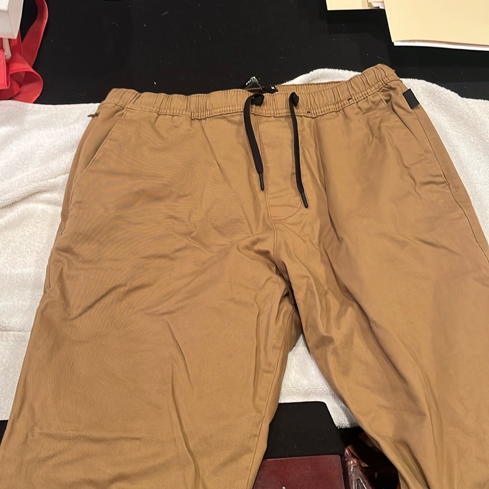 Hollister khakis medium